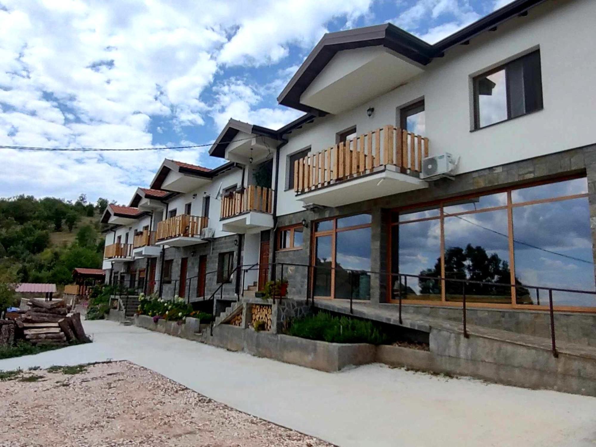 Lesnovo House Tomevski Exteriör bild